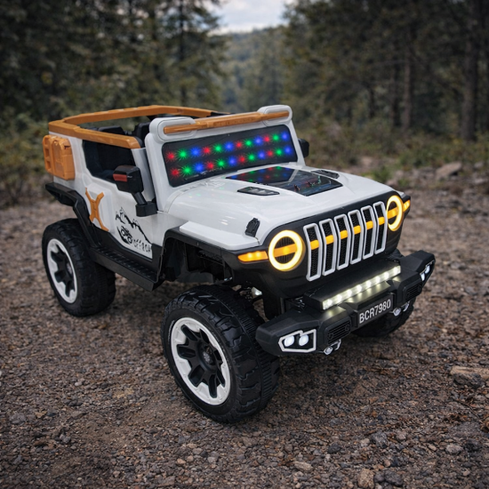 صورة سيارة أطفال كهربائية بتصميم جيب قوي ولمسة فخامة